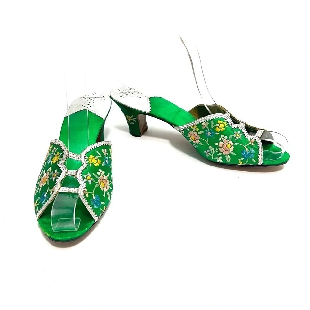 Antique 1920s green silk floral embroidered open toe heeled boudoir slippers